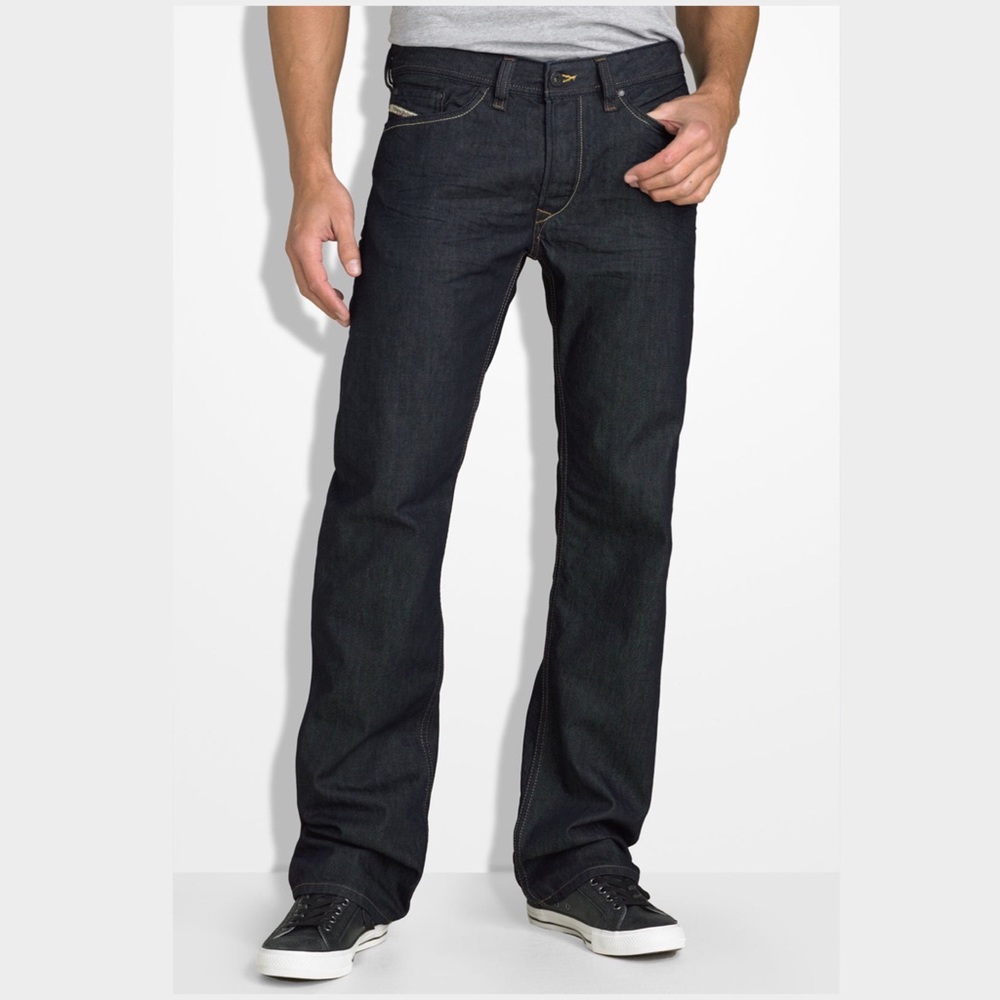 Diesel ‘Viker' Straight Leg Jeans (88Z Wash)